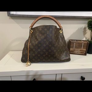 Louis Vuitton Artsy